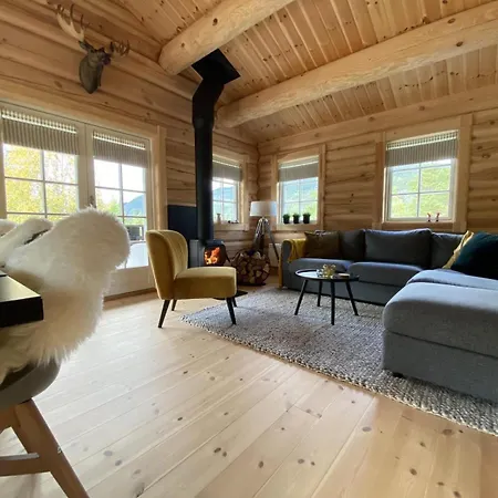 Tuva Hytte Holiday home Vraliosen
